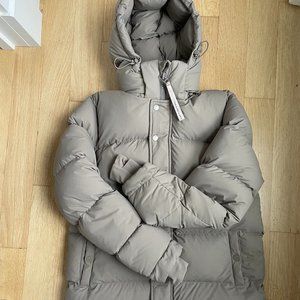 Aritzia The Super Puff™ Goose-down puffer jacket XS